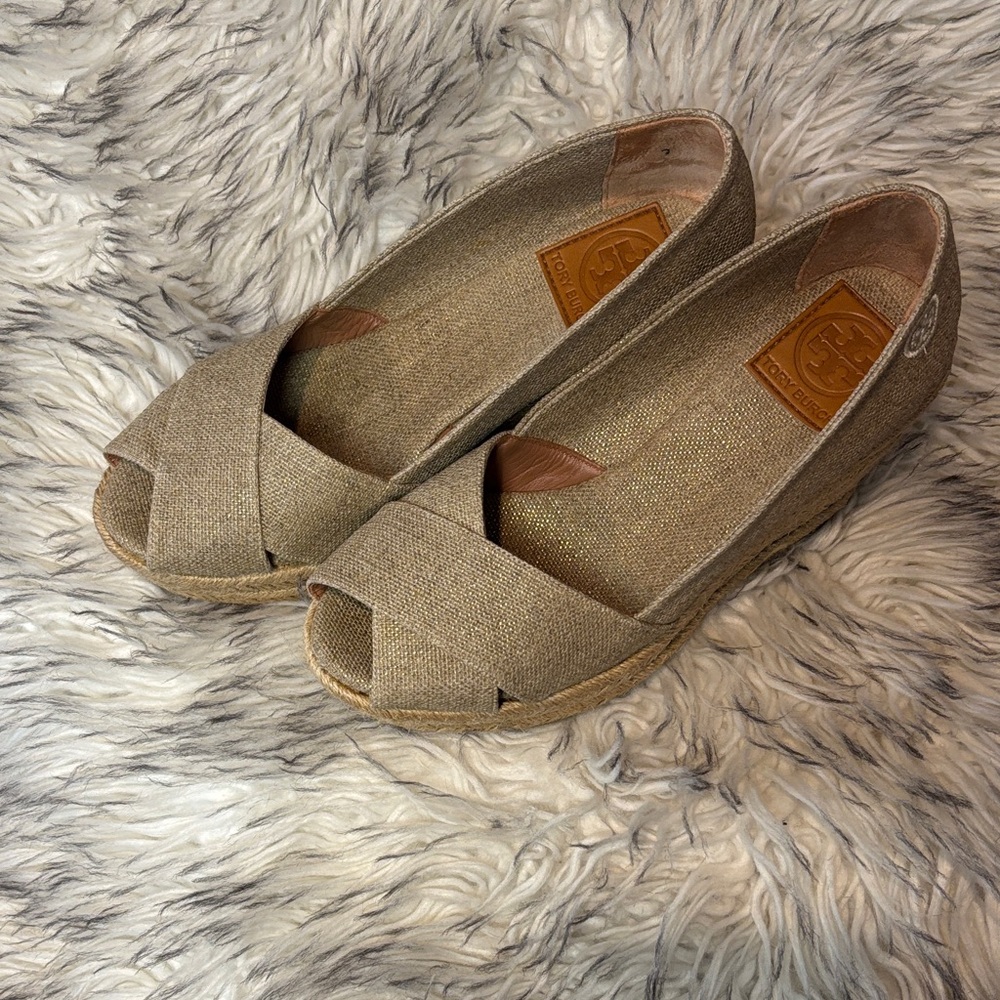 Tory Burch Espadrille Peep-Toe Wedges in Taupe — size 7 - Picture 2 of 9